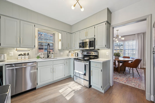 Cute Cottage - Edmondson Kitchen