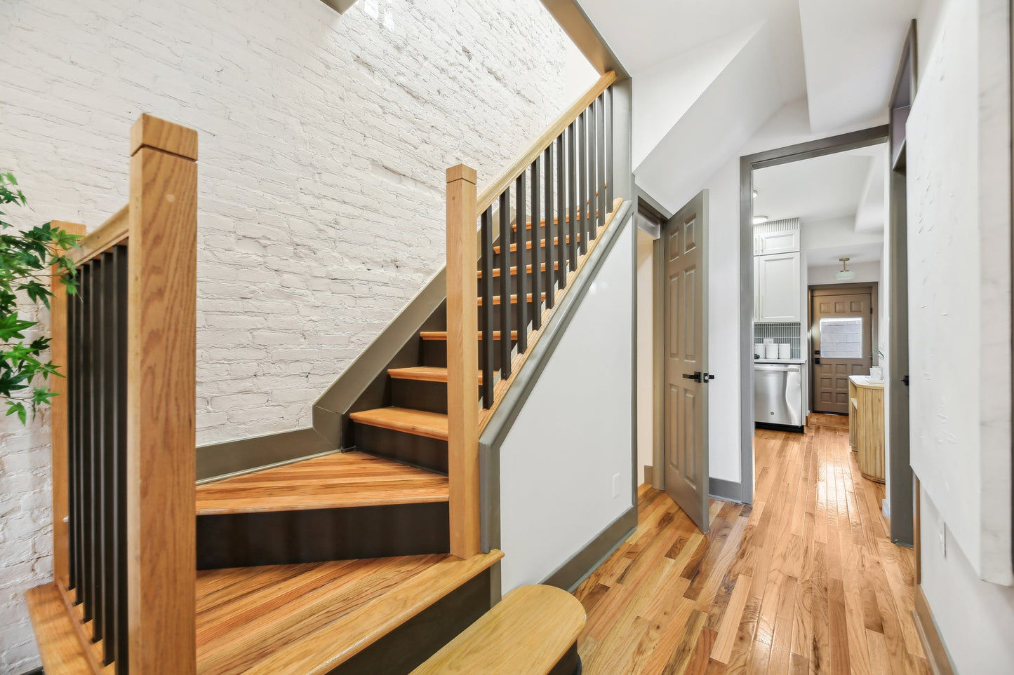 Small City Vibes - Potomac Entire Home