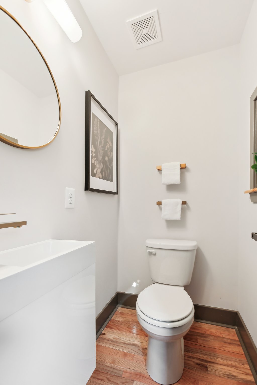 Small City Vibes - Potomac Entire Home