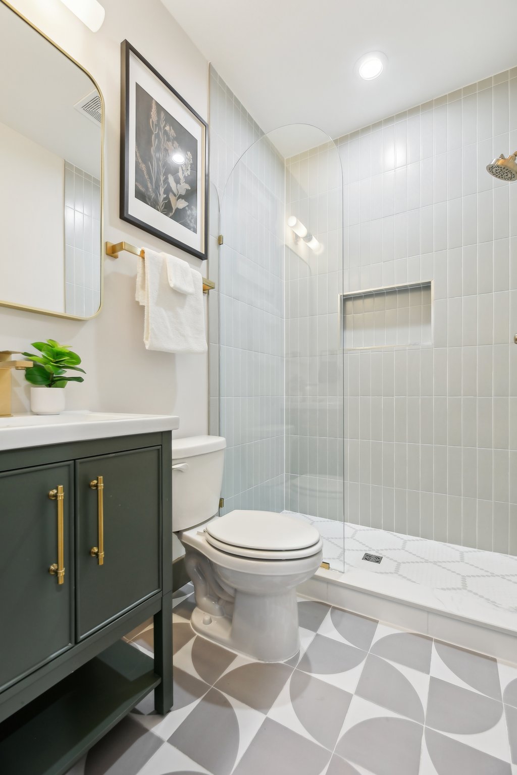 Small City Vibes - Potomac Entire Home