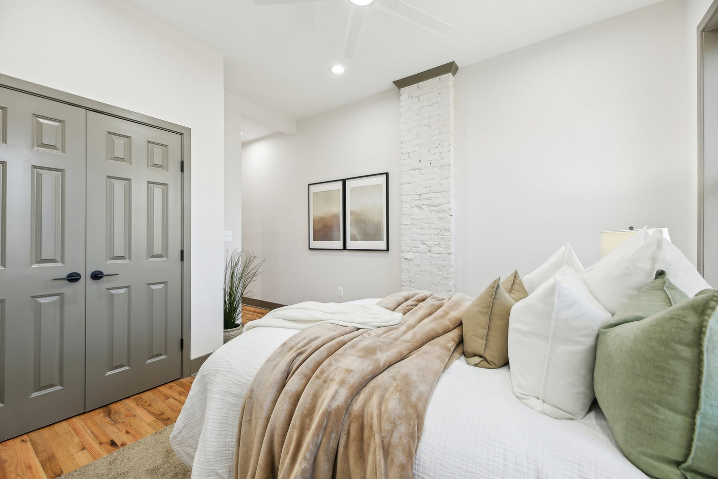 Small City Vibes - Potomac Entire Home