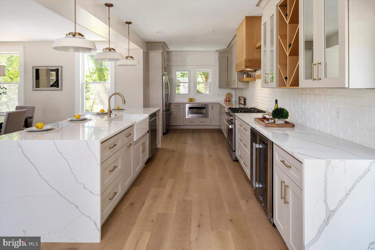 Modern Cottage-Core - Bloomsbury(COMING SOON)