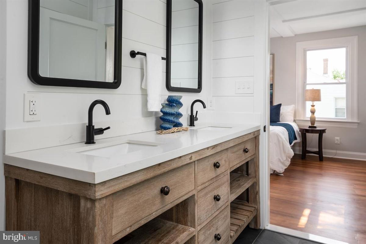 Craftsman Cutie - Bloomsbury 2.0 Baths (COMING SOON)